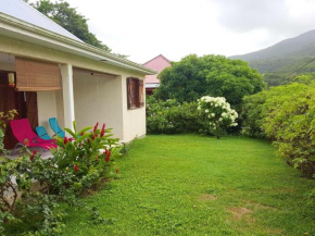 Maison de 3 chambres avec jardin clos et wifi a Deshaies a 1 km de la plage